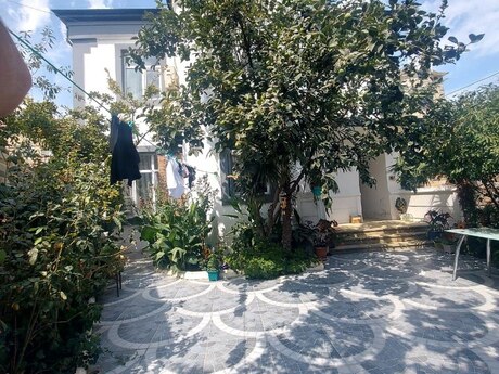 5 otaqlı həyət evi, 200 m², Badamdar: 395 000 ₼ 2