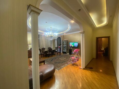 Kirayə 3 otaqlı mənzil, 130 m², 28 May: 1 000 ₼/ay 3