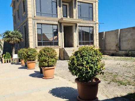 15 otaqlı həyət evi, 550 m², M.Ə.Rəsulzadə: 430 000 ₼ 2
