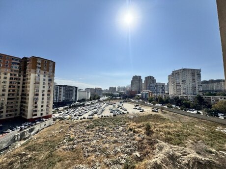 4 otaqlı mənzil, 160 m², İnşaatçılar: 365 000 ₼ 3
