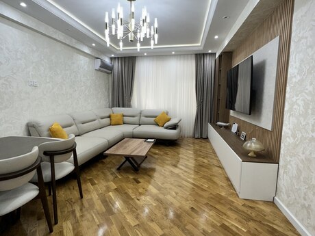 3 otaq · 128 m² · 10/12 mərtəbə, İnşaatçılar