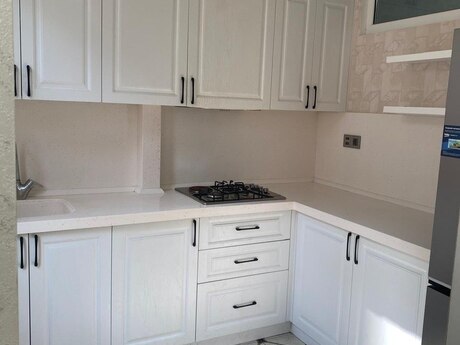 3 rooms · 90 m² · floor 6/12, Neftçilər