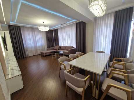 Kirayə 3 otaqlı mənzil, 160 m², Ağ şəhər: 3 000 ₼/ay 4