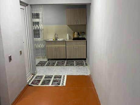 7 otaqlı həyət evi, 200 m², Binə: 72 000 ₼ 2