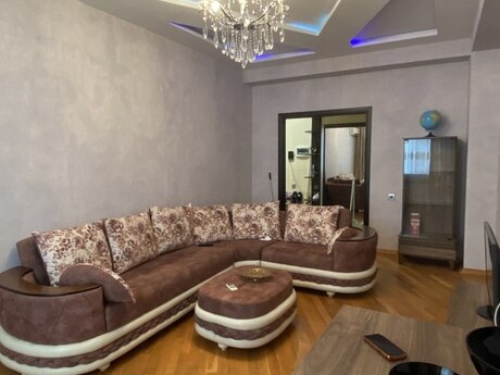 Kirayə 3 otaqlı mənzil, 83 m², Həzi Aslanov: 700 ₼/ay 2
