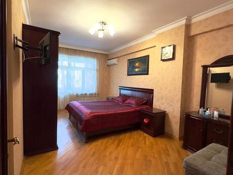 3 otaqlı mənzil, 135 m², 20 Yanvar: 298 000 ₼ 4