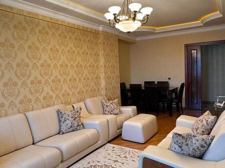 3 otaqlı mənzil, 135 m², 20 Yanvar: 298 000 ₼ 2