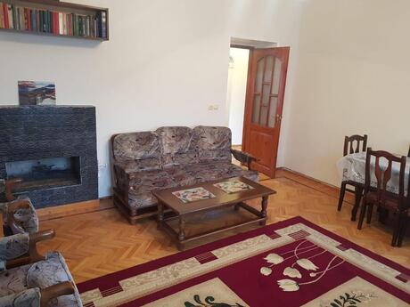Elan №6418768 - Bakı, Nəriman Nərimanov m., 3 otaqlı, 80 m², 2/5 mərtəbə
