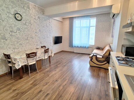 Kirayə 2 otaqlı mənzil, 65 m², Şah İsmayıl Xətai: 800 ₼/ay 4