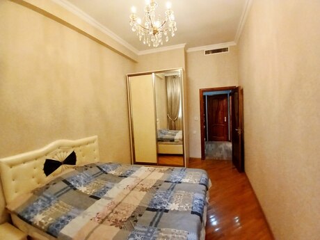 Kirayə 2 otaqlı mənzil, 75 m², İçəri Şəhər: 1 300 ₼/ay 4