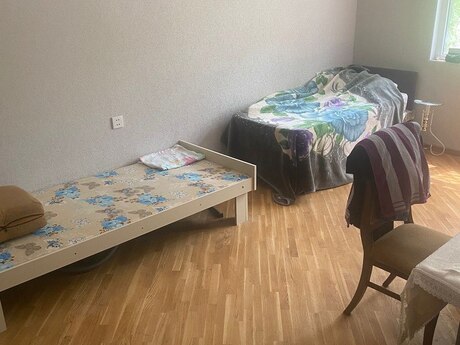 3-room apartment for rent, 80 m², 8 Noyabr: 150 ₼/mo 2