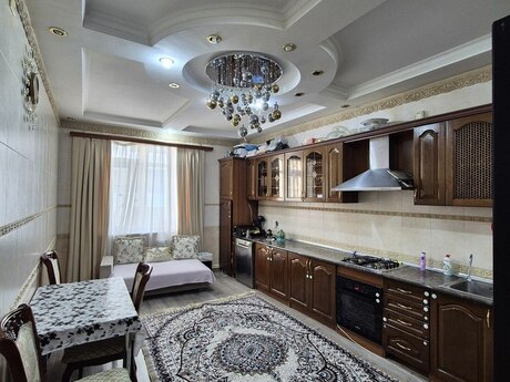 4-комнатная квартира, 165 м², Nizami: 409 900 ₼ 3