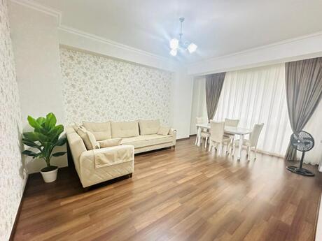 Объявление №6418987 - Баку, м. 20 января, 2-комн., 70 м², 3/20 этаж