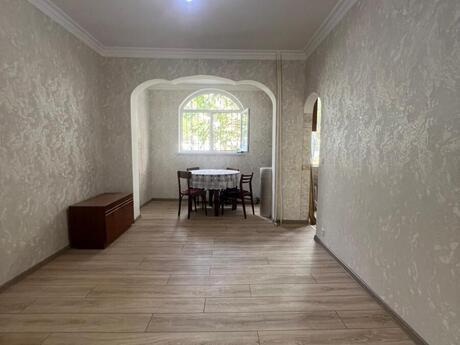 Elan №6419097 - Bakı, Memar Əcəmi m., 2 otaqlı, 52 m², 1/5 mərtəbə