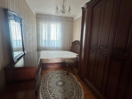 3-room apartment for rent, 100 m², Gənclik: 1 000 ₼/mo 3