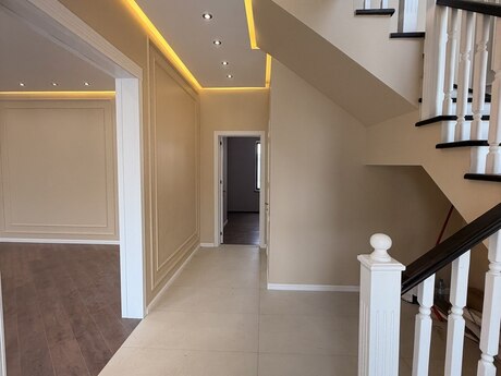 5 otaqlı həyət evi, 240 m², Binə: 272 000 ₼ 4