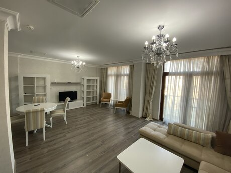 Kirayə 2 otaqlı mənzil, 88 m², İzmir Residence: 1 800 ₼/ay 3