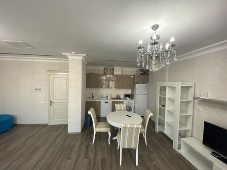 Kirayə 2 otaqlı mənzil, 88 m², İzmir Residence: 1 800 ₼/ay 2