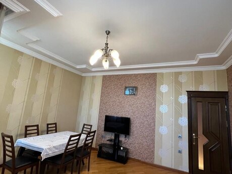 Kirayə 3 otaqlı mənzil, 120 m², Nizami: 1 000 ₼/ay 2