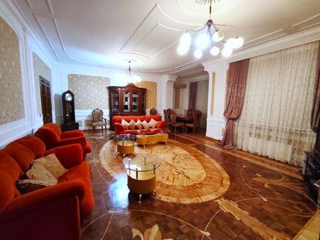 Kirayə 4 otaqlı mənzil, 200 m², 28 May: 1 200 ₼/ay 4