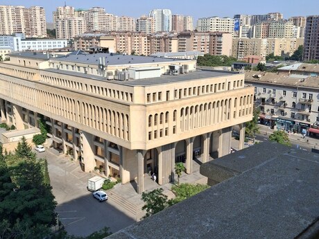 Аренда: 1-комнатная квартира, 60 м², Elmlər Akademiyası: 800 ₼/мес 4