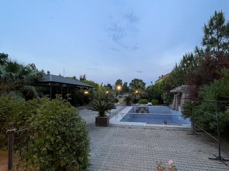 Mərdəkanda 5 otaqlı həyət evi kirayə verilir, 400 m², 200 AZN/ay, şəkil 2 / 12