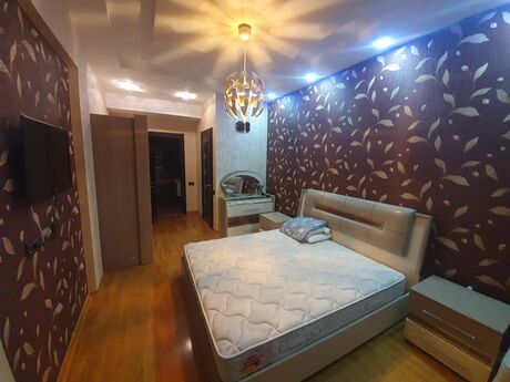 Elan №6419522 - Bakı, Nizami m., 4 otaqlı, 165 m², 7/18 mərtəbə