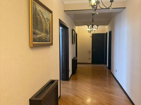 4-комнатная квартира, 160 м², 28 May: 508 000 ₼ 3