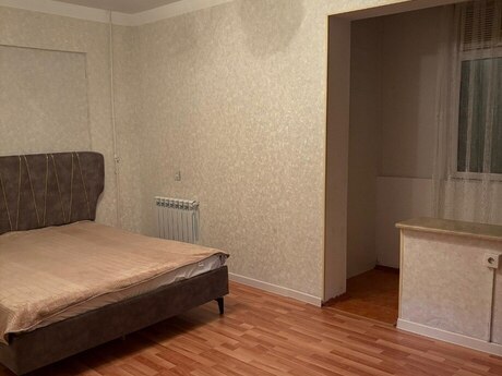 3-room apartment for rent, 95 m², Qara Qarayev: 800 ₼/mo 5