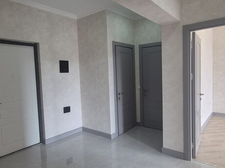 2 rooms · 88 m² · floor 2/14, West Town