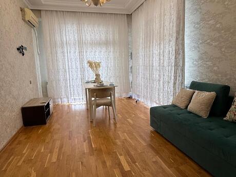 Elan №6419778 - Bakı, Neftçilər m., 2 otaqlı, 70 m², 12/17 mərtəbə