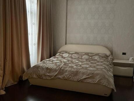 Kirayə 3 otaqlı mənzil, 137 m², Nizami: 2 200 ₼/ay 4