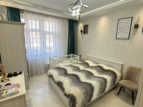 3 otaqlı mənzil, 93 m², İnşaatçılar: 233 000 ₼ 4