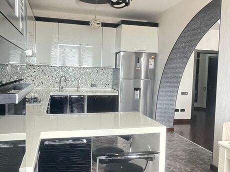3-room apartment, 158 m², 8 Noyabr: 360 000 ₼ 2
