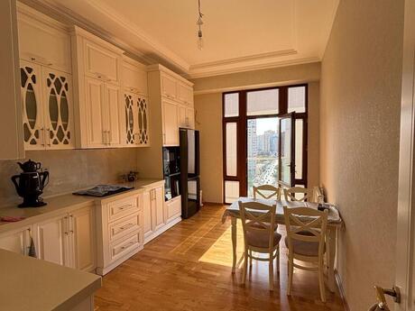 3-комнатная квартира, 150 м², 8 Noyabr: 398 000 ₼ 4
