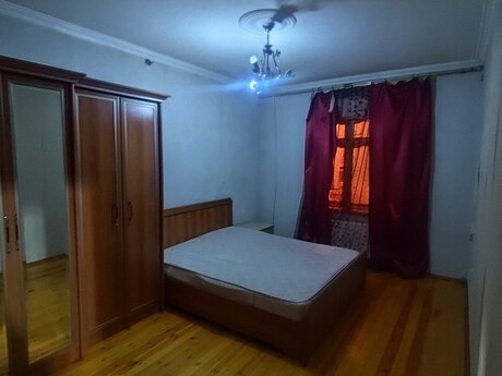 3-room apartment for rent, 90 m², 8 Noyabr: 800 ₼/mo 3