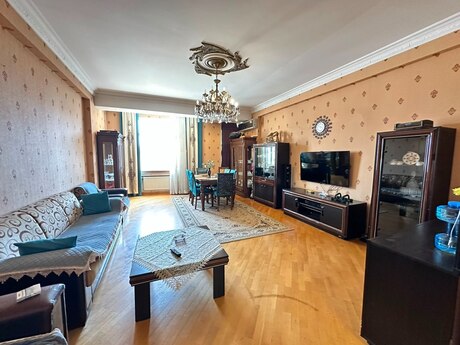 4-комнатная квартира, 160 м², Şah İsmayıl Xətai: 400 000 ₼ 2