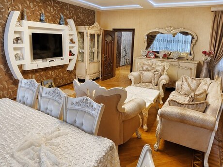 4 otaqlı mənzil, 170 m², 8 Noyabr: 430 000 ₼ 2