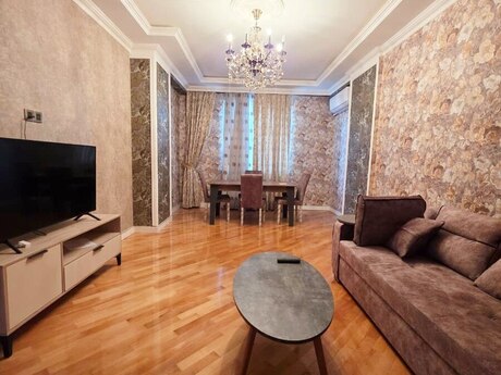 Объявление №6420217 - Баку, пос. Ени Ясамал, 2-комн., 90 м², 4/17 этаж
