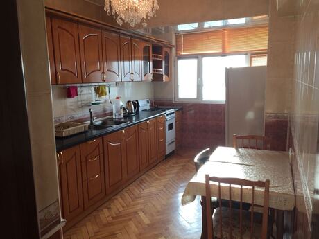 Elan №6420227 - Bakı, 28 May m., 2 otaqlı, 80 m², 14/16 mərtəbə
