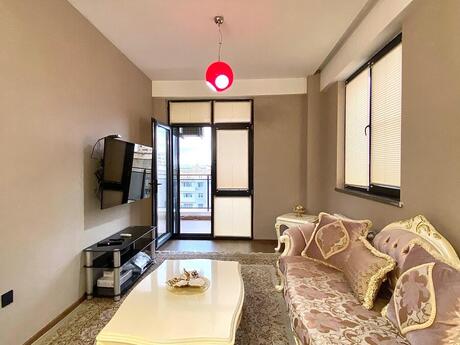 Kirayə 3 otaqlı mənzil, 130 m², Luxe Home: 1 200 ₼/ay 4