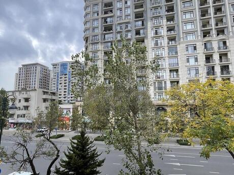 Elan №6420301 - Bakı, Nəsimi r., 3 otaqlı, 70 m², 3/5 mərtəbə