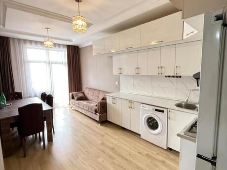 Kirayə 3 otaqlı mənzil, 100 m², İnşaatçılar: 800 ₼/ay 2