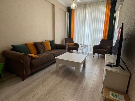2-room apartment for rent, 70 m², Badamdar: 800 ₼/mo 2