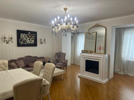 Объявление №6420518 - Баку, м. Иншаатчылар, 4-комн., 110 м², 4/5 этаж