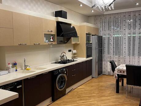 3-комнатная квартира, 160 м², Şah İsmayıl Xətai: 375 000 ₼ 3
