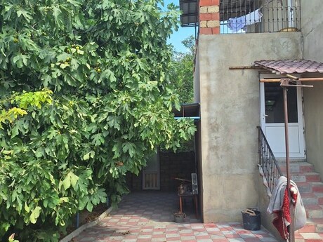 4 otaqlı həyət evi, 300 m², Saray: 190 000 ₼ 2