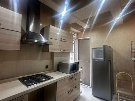 Kirayə 3 otaqlı mənzil, 115 m², 8 Noyabr: 950 ₼/ay 3