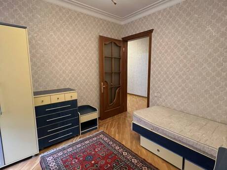 Kirayə 4 otaqlı mənzil, 150 m², Nizami: 1 100 ₼/ay 5