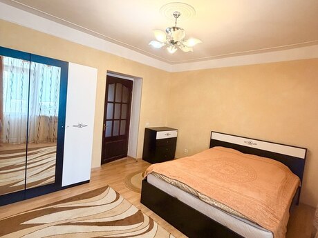 2-room apartment, 75 m², Bakıxanov: 150 000 ₼ 5